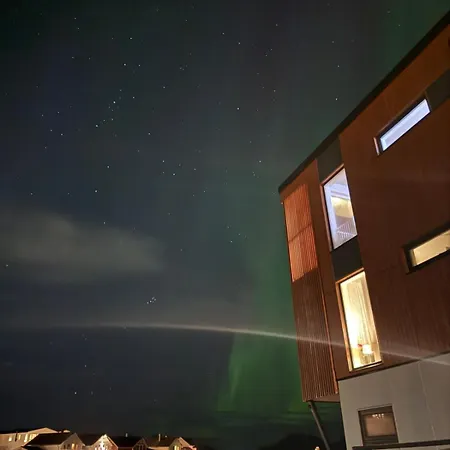 Lofoten Oceanfront Panoramic Lägenhet *