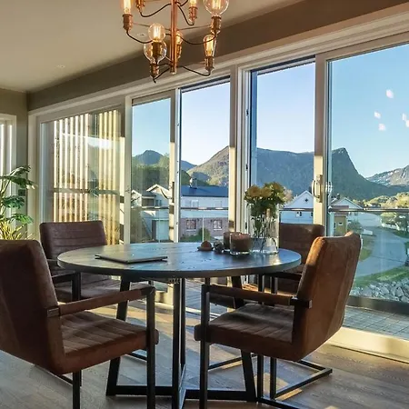 Апартаменты Lofoten Oceanfront Panoramic